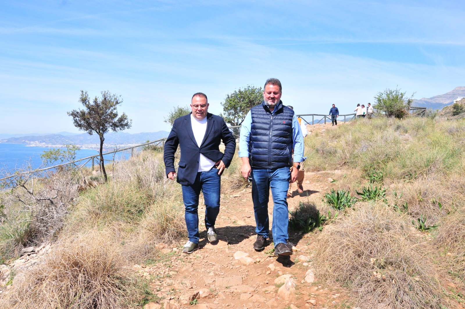 La Junta amplia y mejora el sendero Torre de Cerro Gordo en el Paraje Natural Acantilados de Maro Cerro Gordo La Junta amplia y mejora el sendero Torre de Cerro Gordo en el Paraje Natural Acantilados de Maro Cerro Gordo