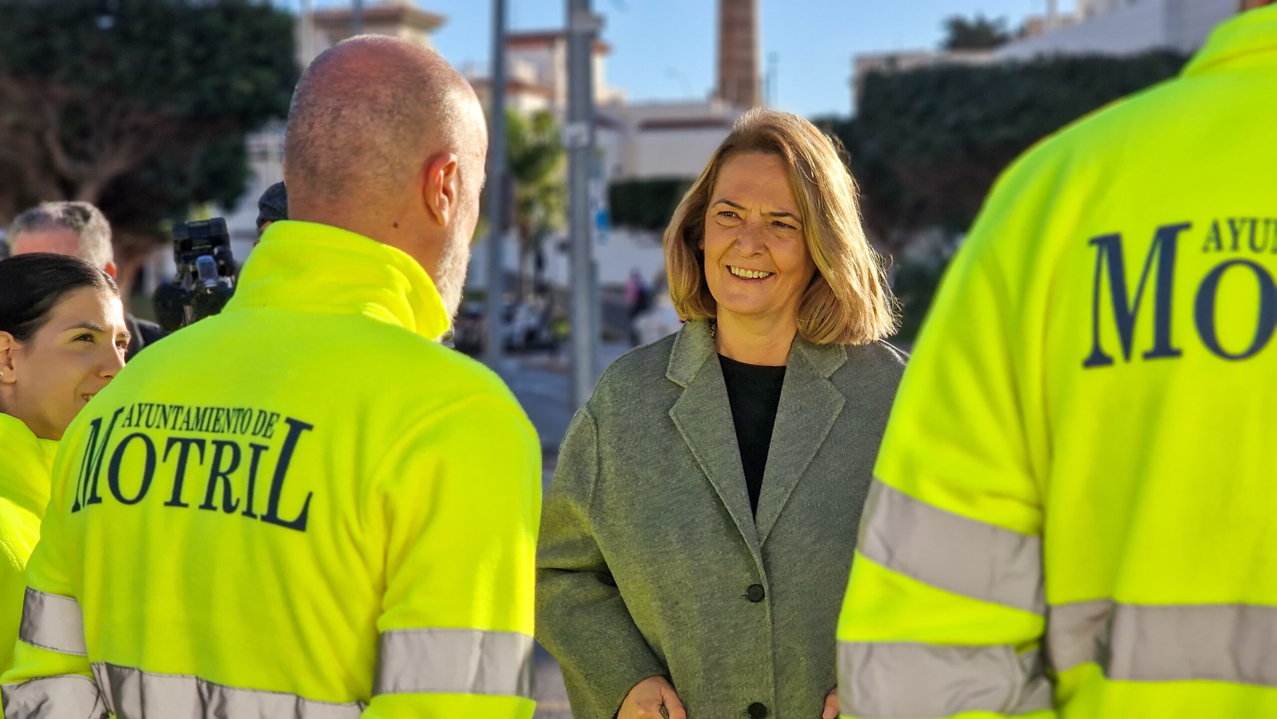Motril refuerza el servicio de limpieza con la contratación de 2 nuevos camiones y 7 operarios